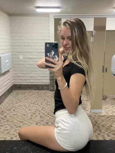 Brooklynn Rose / Badbarbiepriv / BrooklynnRose ️‍