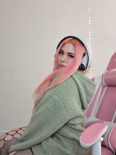 CouchWaifu (8gb) ️‍