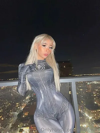 IzzyBunnies 1 of 2 ️‍