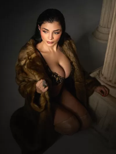 KARLEY RUIZ HOT &amp; S3XY ️‍
