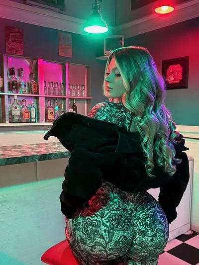 Lindsay Capuano ️‍