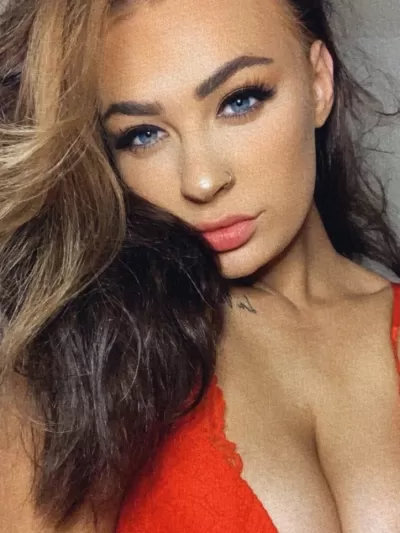 Sienna - Gh0Stgirl666 ️‍