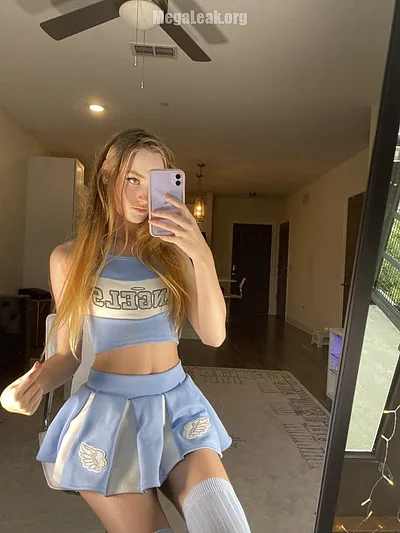 Ursecretgirlfriend ️‍